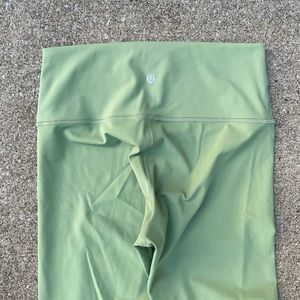 lululemon wunder under leggings!